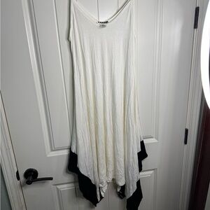 Canari White Garment